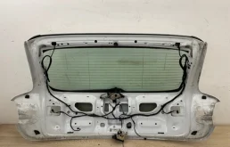 Дверь багажника для Audi Q7 на фотографиях