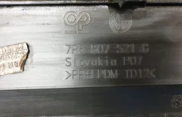 Накладка заднего бампера для Volkswagen Touareg на фотографиях