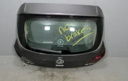 Крышка багажника для Opel Astra 2014 года на фотографиях