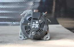 Генератор для Toyota RAV4 на фотографиях