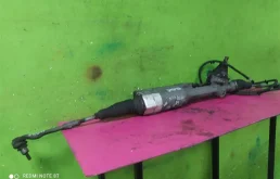 Рулевая рейка для Audi Q5 2016 года на фотографиях