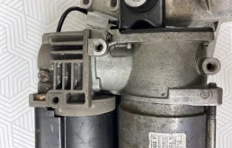 Компрессор пневмоподвески задний для Audi Q7 на фотографиях