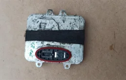 Блок розжига ксенона для Opel Insignia 2013 года на фотографиях