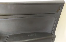 Уплотнитель передней правой двери для Skoda Rapid 2018 года на фотографиях