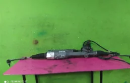 Рулевая рейка для Audi Q5 2016 года на фотографиях