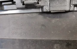 Бампер задний для Volkswagen Touareg 2012 года на фотографиях