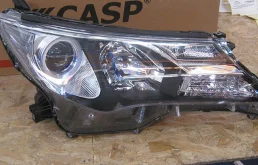 Фары для Toyota RAV4 2018 года на фотографиях