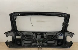 Дверь багажника для Audi Q7 2008 года на фотографиях