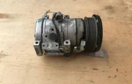 Компрессор кондиционера для Toyota Alphard 2008 года на фотографиях