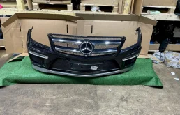 Бампер передний для Mercedes-Benz GL class 2016 года на фотографиях