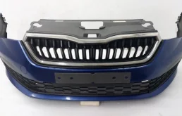 Решетка переднего бампера правая нижняя для Skoda Rapid 2020 года на фотографиях