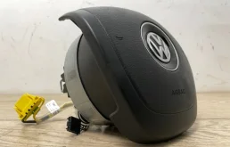 Подушка безопасности водителя для Volkswagen Touareg 2014 года на фотографиях