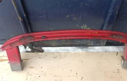 Усилитель бампера передний верхний для Opel Astra 2013 года на фотографиях