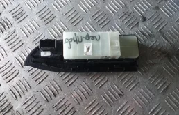 Блок управления стеклоподъемниками для Suzuki Grand Vitara на фотографиях