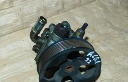 Насос ГУР для Toyota RAV4 на фотографиях