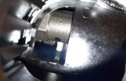 Двигатель для Nissan X-Trail 2003 года на фотографиях