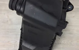 Корпус воздушного фильтра для Audi Q7 на фотографиях