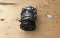 Компрессор кондиционера для Toyota Alphard 2008 года на фотографиях