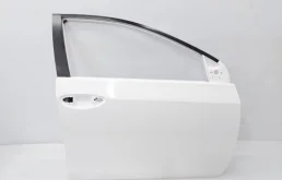 Дверь передняя правая для Toyota Corolla 2018 года на фотографиях