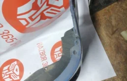 Бампер для Volkswagen Touran 2006 года на фотографиях