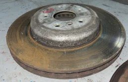 Диски тормозные передние (комплект) для BMW 5er 2018 года на фотографиях