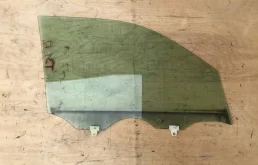 Стекло двери заднее правое для Nissan Qashqai 2011 года на фотографиях