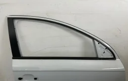 Дверь передняя правая для Audi Q7 2009 года на фотографиях