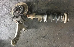 Суппорт передний левый для Suzuki Grand Vitara на фотографиях