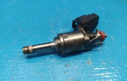 Форсунка топливная для Mazda CX 5 2013 года на фотографиях