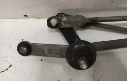 Мотор стеклоочистителя для Nissan Almera Classic на фотографиях