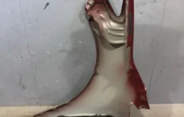 Крыло правое для Mazda CX 7 2006 года на фотографиях