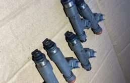 Форсунка топливная для Volvo XC90 2002 года на фотографиях