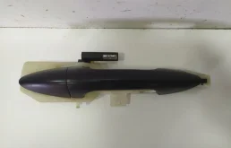 Ручка двери передняя правая внешняя для Hyundai Solaris на фотографиях