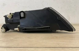 Фара ксенон левая для Volkswagen Touareg 2003 года на фотографиях