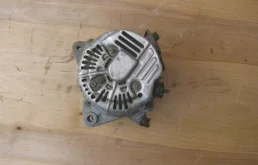 Генератор для Toyota RAV4 2002 года на фотографиях