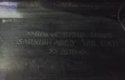 Молдинг крышки багажника для Hyundai Solaris 2015 года на фотографиях