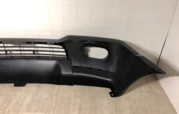 Бампер передний для Mitsubishi Pajero Sport 2006 года на фотографиях