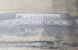 Накладка порога правая для Mercedes-Benz GLA class на фотографиях