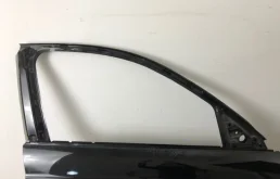 Дверь передняя правая для Audi Q3 2012 года на фотографиях