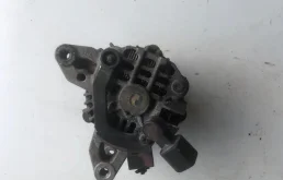 Генератор для Citroen Berlingo 1999 года на фотографиях