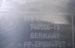 Подкрылок передний правый для BMW 7er на фотографиях